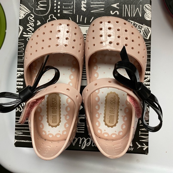 Mini Melissa - Picture 1 of 4